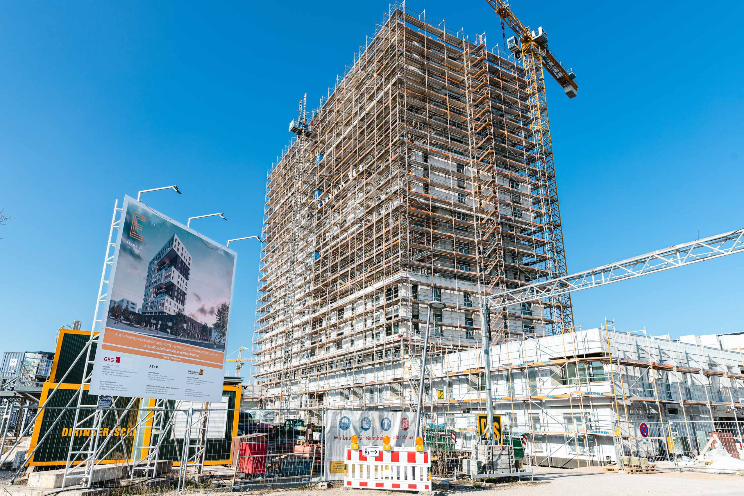 Eine besondere Siedlung entsteht – Baustellenbesuch des E-Towers in Mannheim mit unseren Mitarbeitenden der Technischen Gebäudeausrüstung.