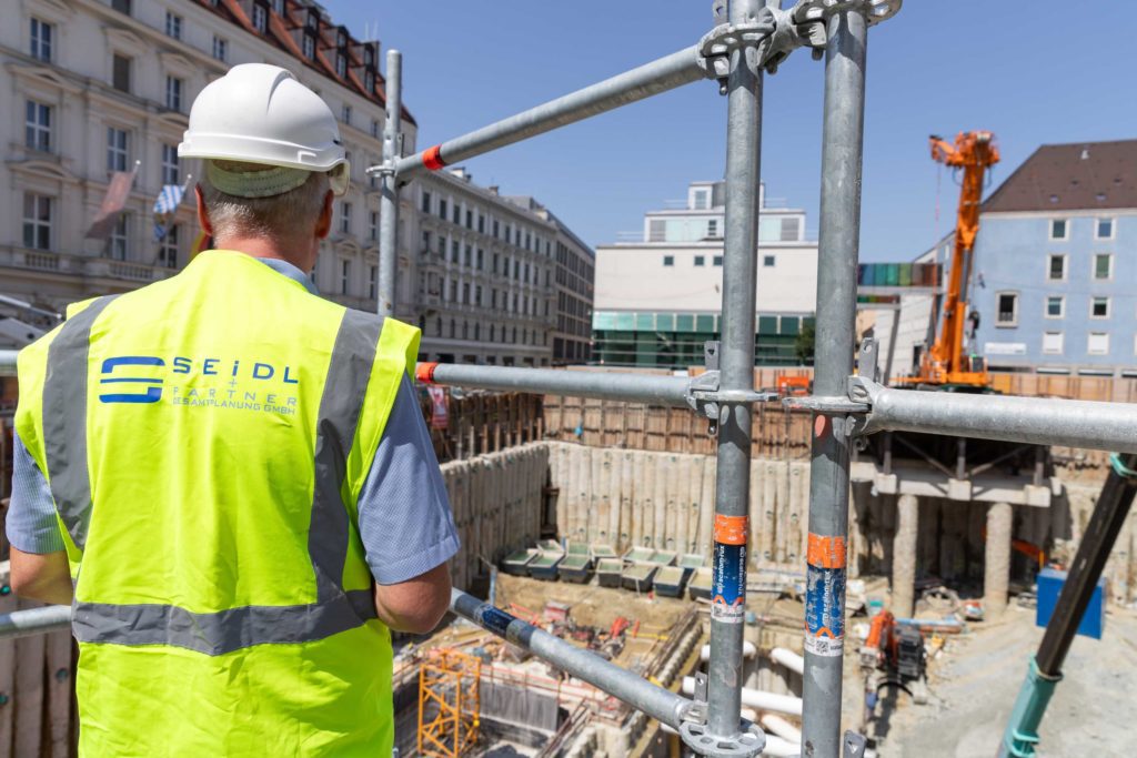 ARBEITEN AUS MÜNCHENER SAMMLUNGEN Elegante Arbeitswelt in München Bogenhausen