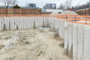 In der Hanauerstraße in München entsteht derzeit das spannende Projekt "HannaH" mit einer beeindruckenden Baugrube.