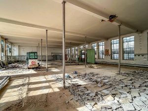 Unsere Kolleg:innen der Abteilung Tragwerksplanung und der Technischen Gebäudeausrüstung sowie der Bauphysik der Seidl & Partner Gesamtplanung GmbH freuen sich nach längerer spannender Planungsphase mit Schwerpunkt auf „Bauen im Bestand“ über den Rohbaustart an der zukünftigen Markthalle.