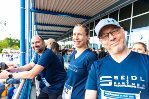 Dieses Jahr fand der 12. REWAG-Firmenlauf auf dem Gelände der Donau-Arena statt. Die Strecke verlief für unsere motivierten Kolleginnen und Kollegen der Seidl & Partner Gesamtplanung GmbH von der @dasstadtwerk.regensburg entlang der Donau in Richtung Westen und am Wendepunkt in der Paarstraße wieder zurück.