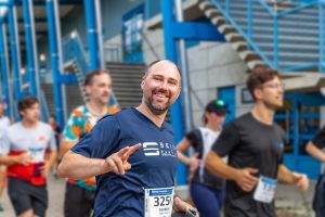 Dieses Jahr fand der 12. REWAG-Firmenlauf auf dem Gelände der Donau-Arena statt. Die Strecke verlief für unsere motivierten Kolleginnen und Kollegen der Seidl & Partner Gesamtplanung GmbH von der @dasstadtwerk.regensburg entlang der Donau in Richtung Westen und am Wendepunkt in der Paarstraße wieder zurück.